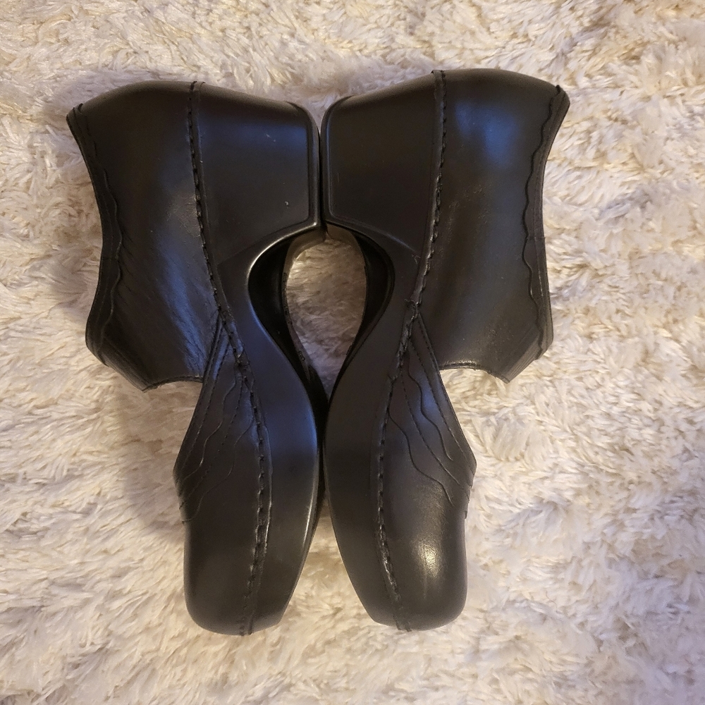 Dansko Black Harlow Clogs Shoes